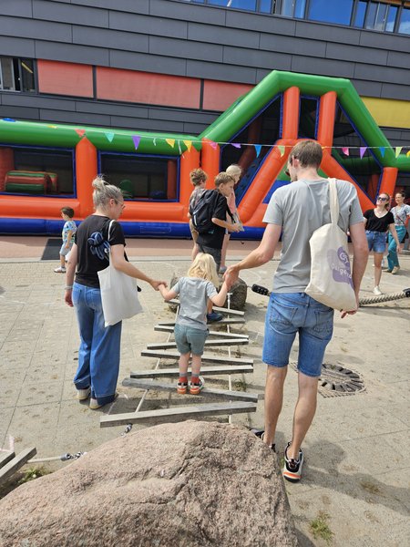 
      
        Buitenbaan.jpg
      
    